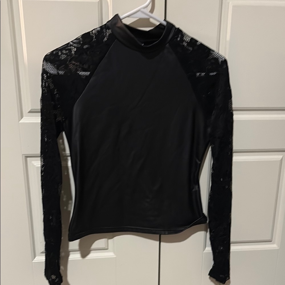 Elegant Black Lace Sleeve Women's Top
